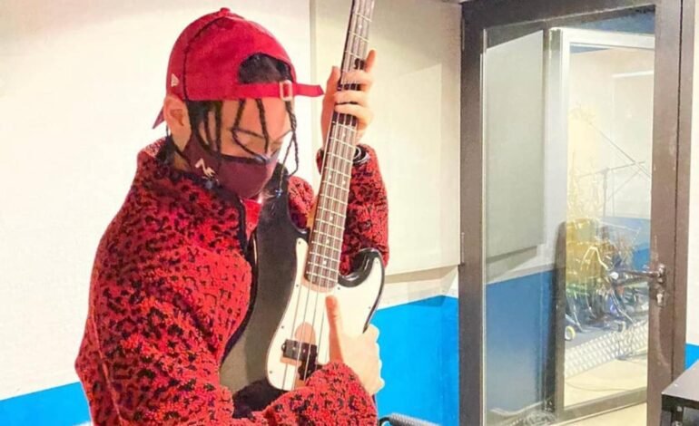  LIL VAN cantante hip pop di origine pugliese con la sua musica attrae l’interesse di noti produttori musicali