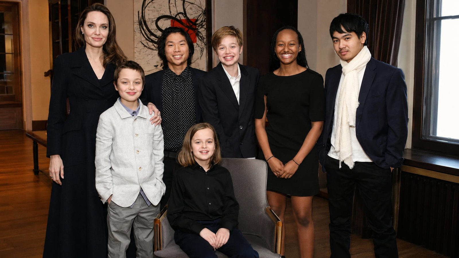 Zahara e Maddox dicono sì al cognome di Angelina Jolie