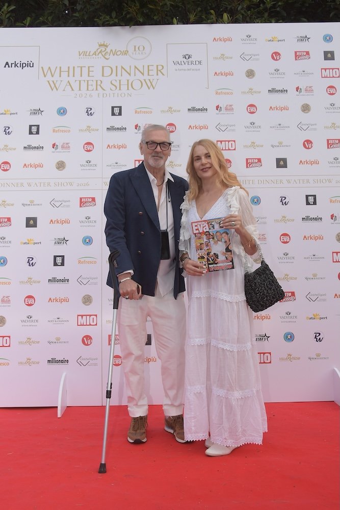 White Dinner Water Show ph Press