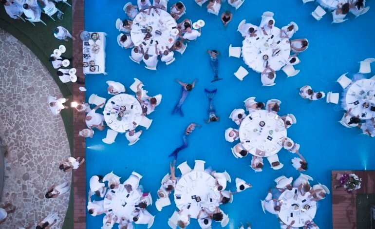 White Dinner Water Show ph Press