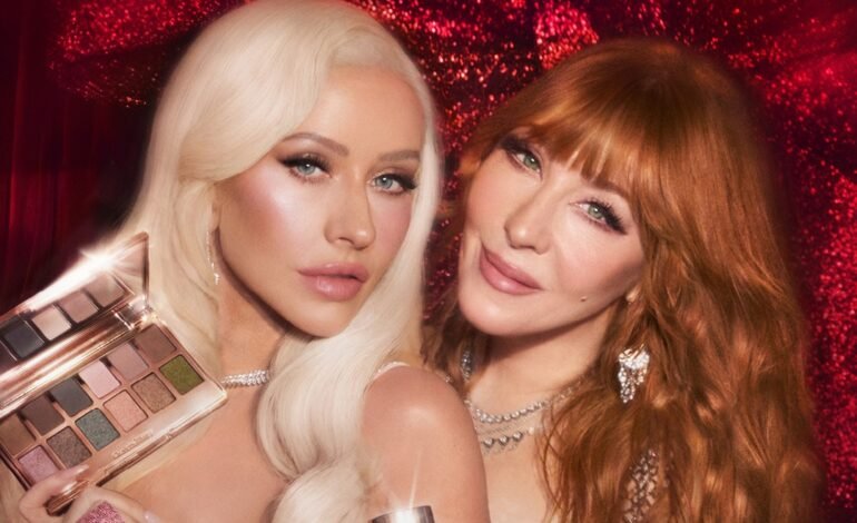 CT_Holiday-26_CT_Christina_Aguilera ph Press